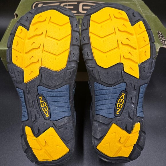 BNIB Keen Newport H2 Youth Sandals, US-5 - Picture 4 of 8